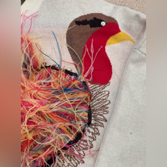 QUEEN OF SPARKLES Ivory Feather Turkey Sweater Size XS - Picture 3 of 5